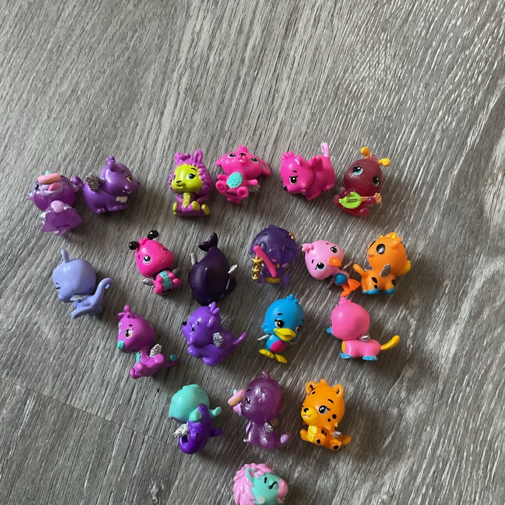 Hatchimals Animal Figurines Set